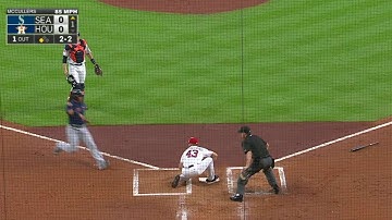 SEA@HOU: Astros turn inning-ending double play