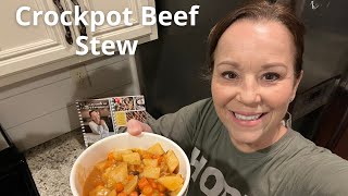 Crockpot Beef Stew | What to put in the slow cooker for dinner | Easy family recipe for the winter