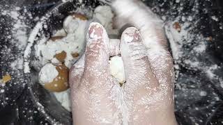 ASMR  😇   Playing with eggshells in corn starch 🤗🐣