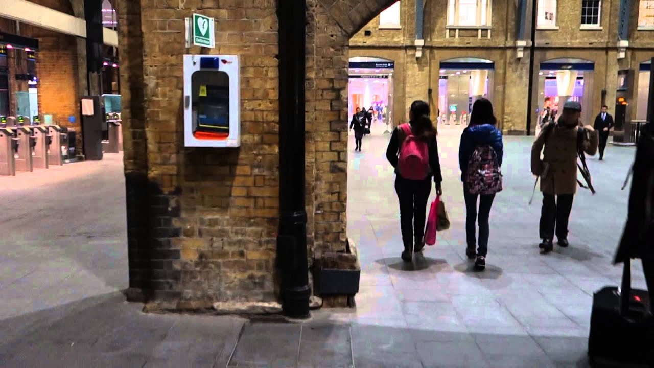 Walk from Premier Inn King's Cross to King's Cross Station Oct 2013