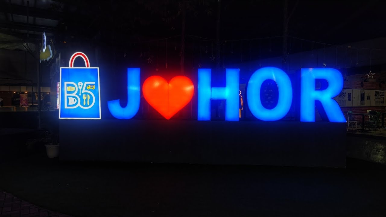 B5 Johor Street Market Thrift Shops