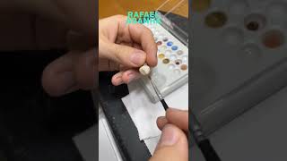 Maquiagem em um elemento dental, dando a caracterização final no seu dente #shorts screenshot 5