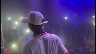 MC MENOR MT-CATANDO AIN AI AI, VAI SENTAR PROS AMIGO DA BOCA EM SHOW