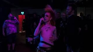 Jan Doyle Band: I Lost My Heart To A Starship Trooper (Hot Gossip) - Aatma, Manchester, July 2022