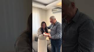 Türkiyədə Qayınata Və Qayınana Gəlinlərinə Iphone 17 Pro Max Aldı