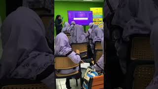 Internet Selamat PAWE K.Nerus MCMC bimbing 50 warga emas elak scam & sihat digital bersama UniSZA!