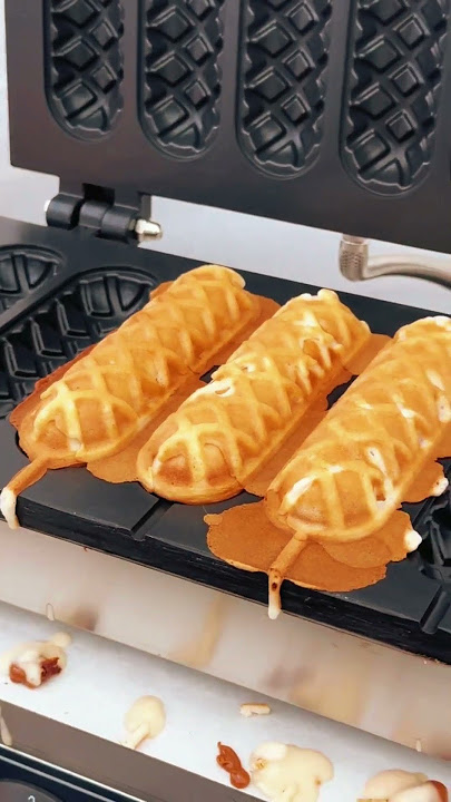 Have you ever seen waffle stick like this? #waffle #streetfood #foodie