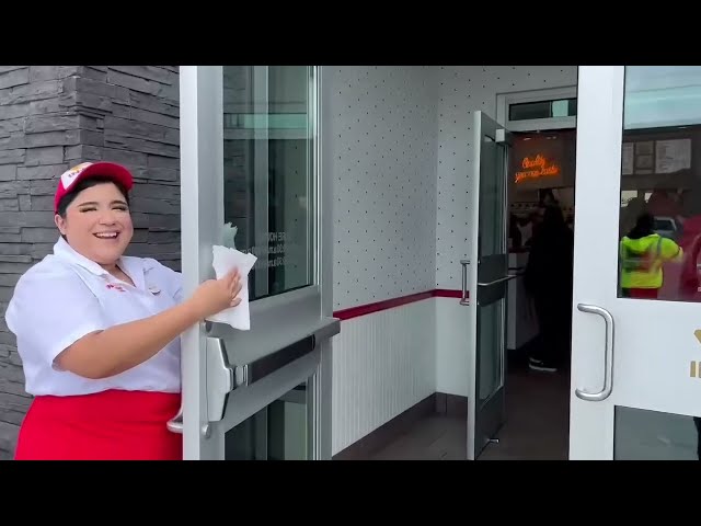 New Year's Day In-N-Out 2024: Is it Open or Closed? 3 sddefault