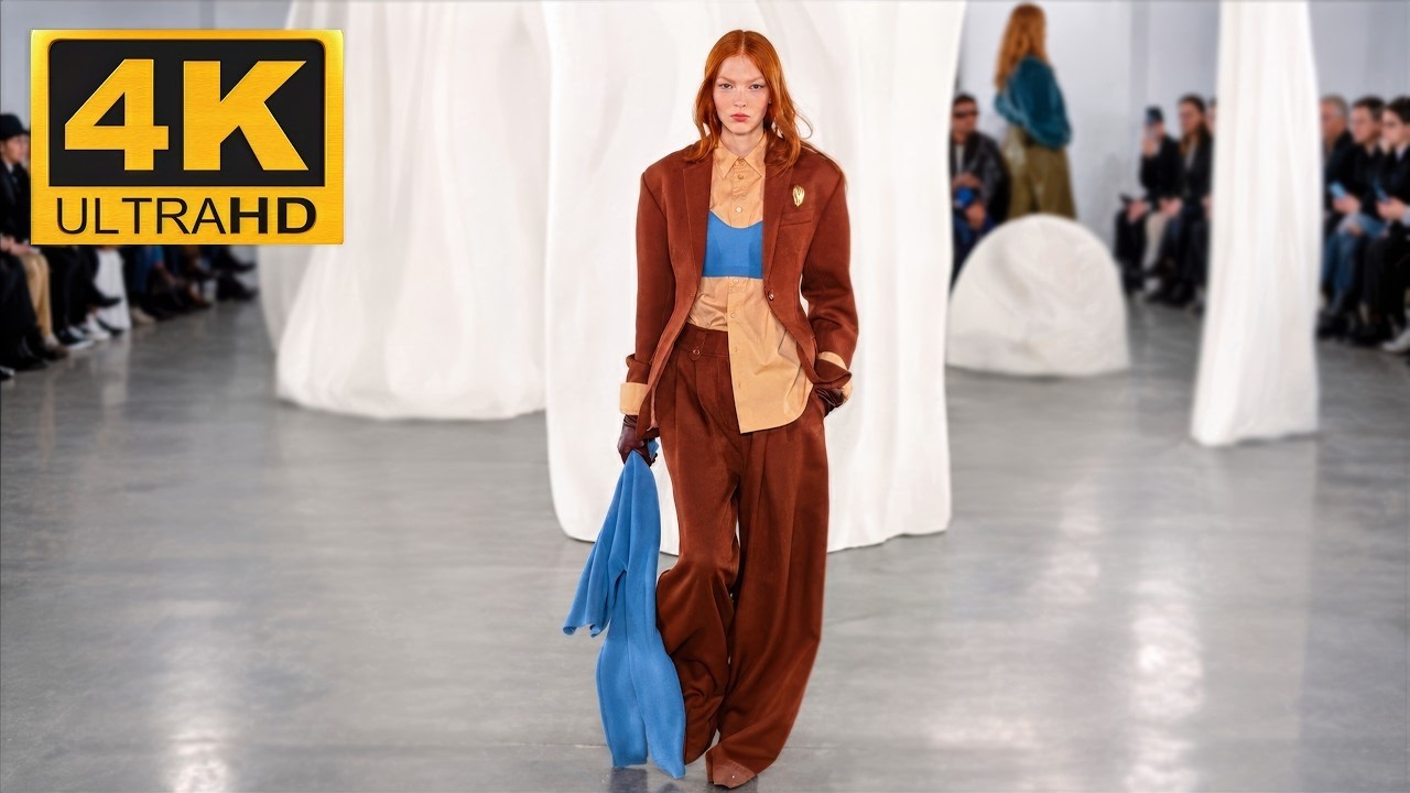 💃 Gái Xinh Đẹp Catwalk Cực Cuốn Hút — Outfit Cao Cấp Được Nâng Tầm Bởi Dịch Vụ Giặt Ủi Cao Cấp 👑 B40