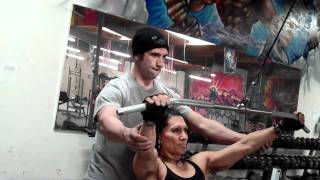 TONIA MOORE IFBB PRO PHYSIQUE TRAINING - BACK DAY JAN. 10, 2012