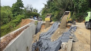 Download Lagu HANYA 3 TRUK KECIL UNTUK RIBUAN m³ YANG DIBUTUHKAN  !! “DPT” DITIMBUN HARI INI ! MP3