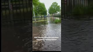 Parkeerterrein Efteling staat blank na wolkbreuk (@eftelingfamily)