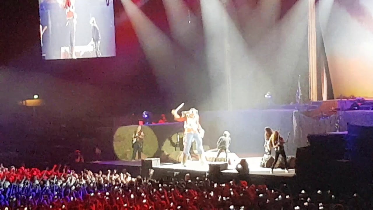 Iron Maiden & Eddie - The trooper - Live Gelredome Arnhem 2018