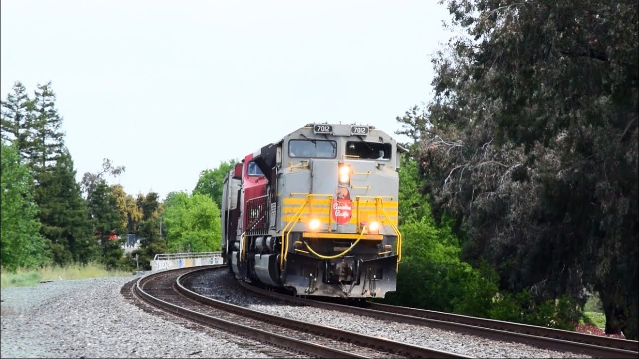 CP 7012 leading Grain Train!