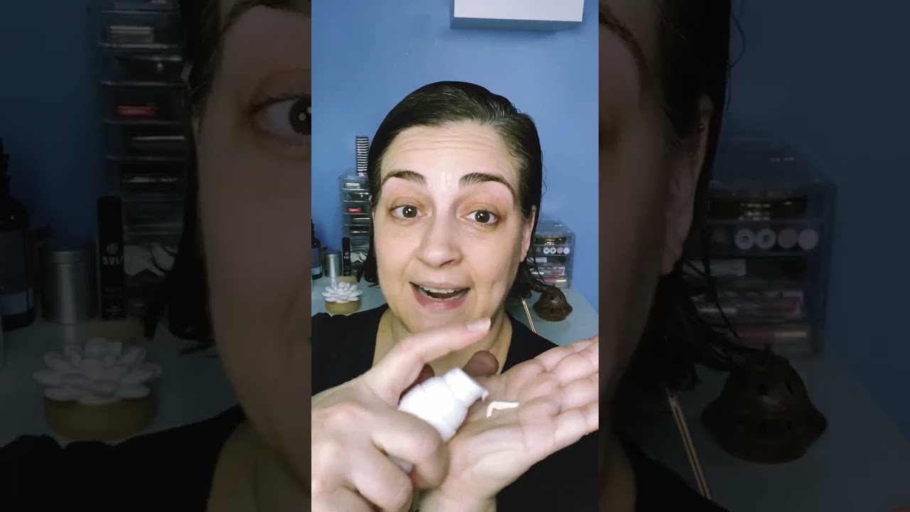 Sunscreens for acne prone skin that do NOT leave a white cast - Esthetician & SEINT makeup Artist