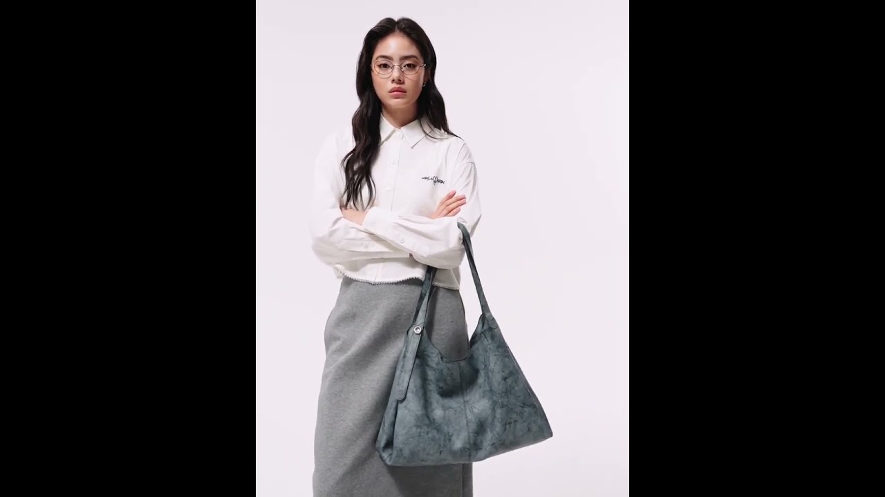 Berry Tote Bag | Premium Leather | Amazing Song