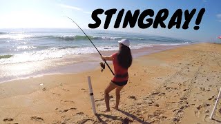 SURF FISHING FLORIDA, Catching a Stingray with Daiwa BG 8000 at Ormond Beach