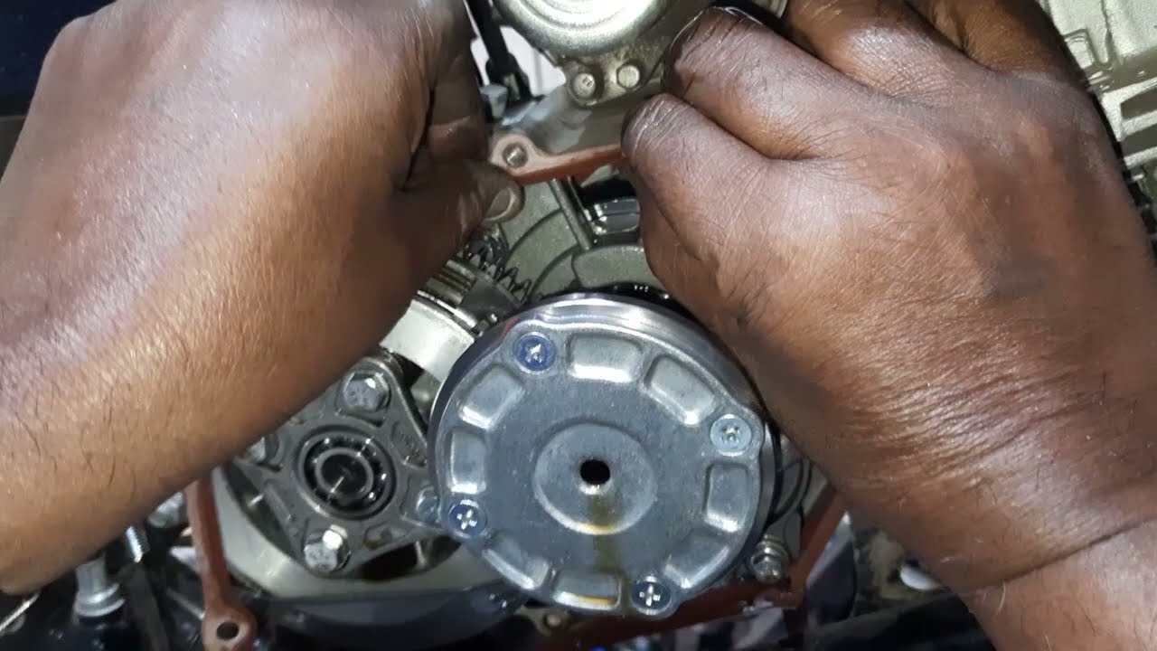 Oil Filter Cleaning on a rainy day | Hero Splendor  2021 BS6