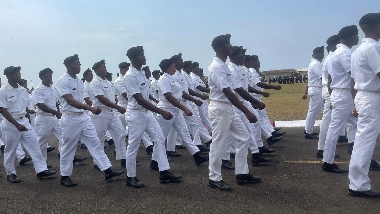 В учебном центре Барклай состоялась церемония поднятия флага Либерии Вооруженными силами Либерии.