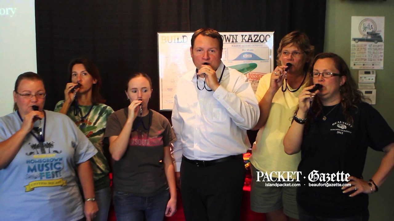 Kazoobie Kazoos plays part in trying to break world record for a kazoo