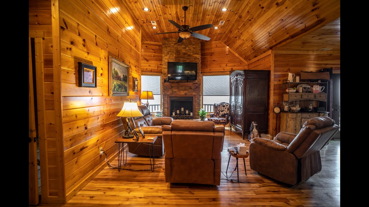 130 Fairway View Dr, Peterstown, WV Luxury Living In Monroe County