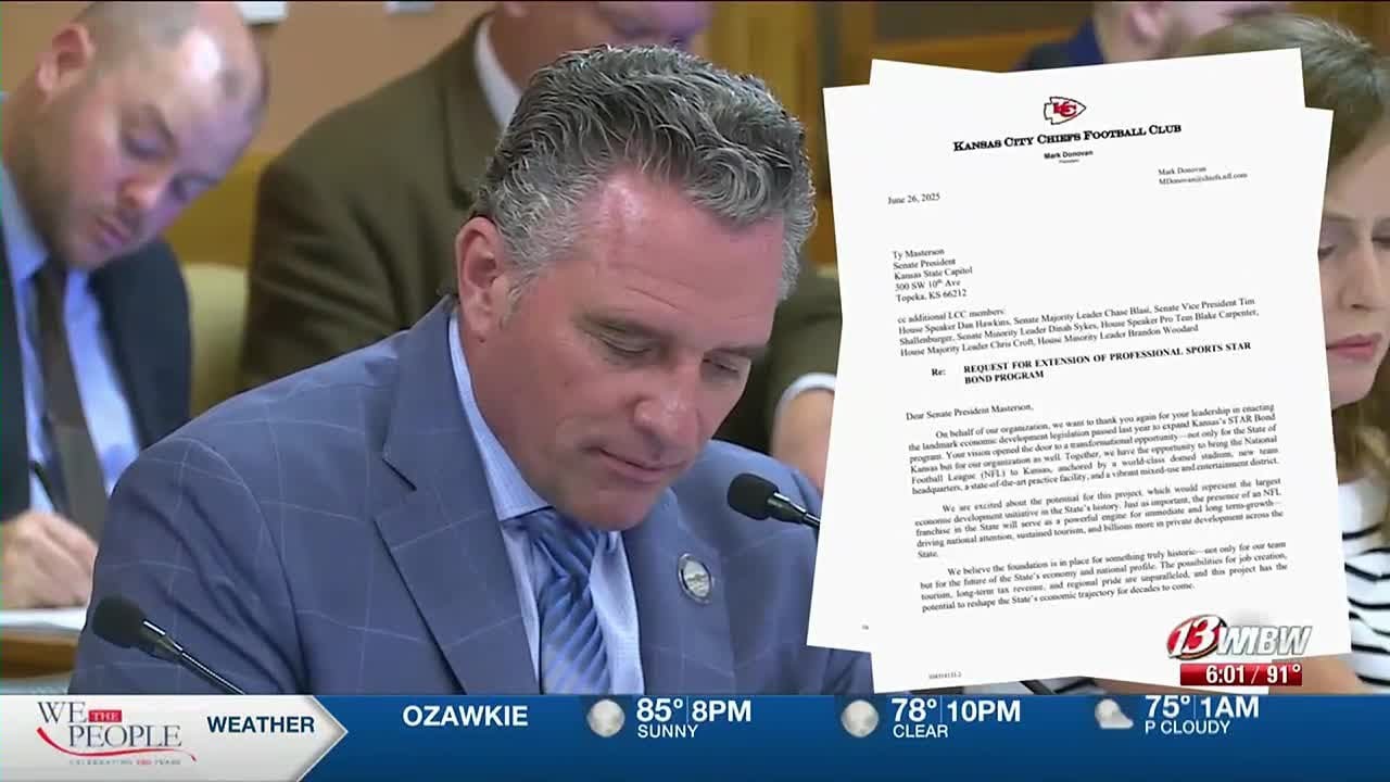 Kansas lawmakers approves an extension to move the Chiefs, Royals across state lines