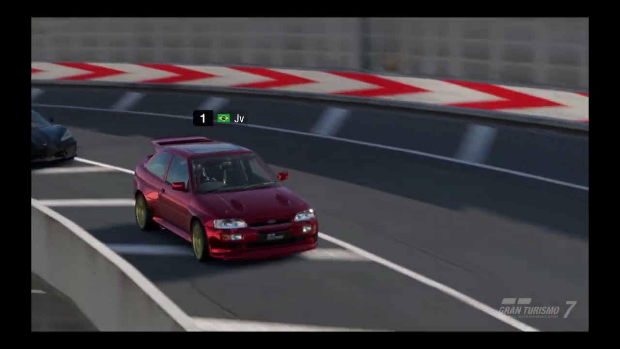 Escort deu um coro no corvette