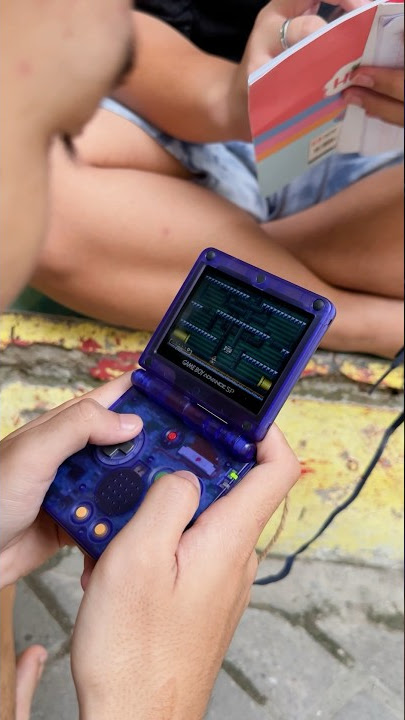 Sewa gameboy di sekolah 😂