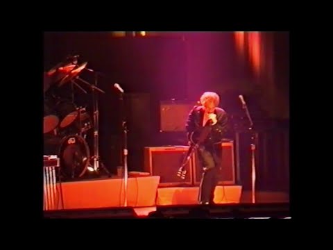 Bob Dylan 'One Too Many Mornings' (live 2000)