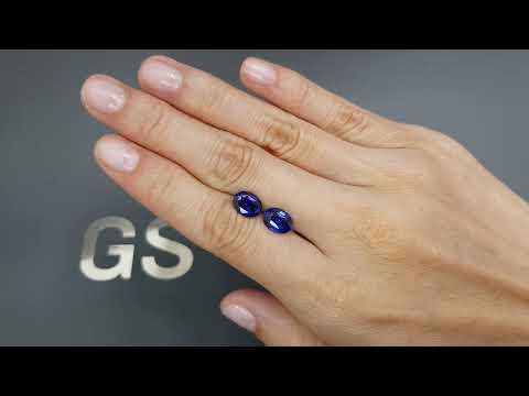Pair of Royal Blue sapphires 4.62 carats in oval cut, Sri Lanka Video  № 1