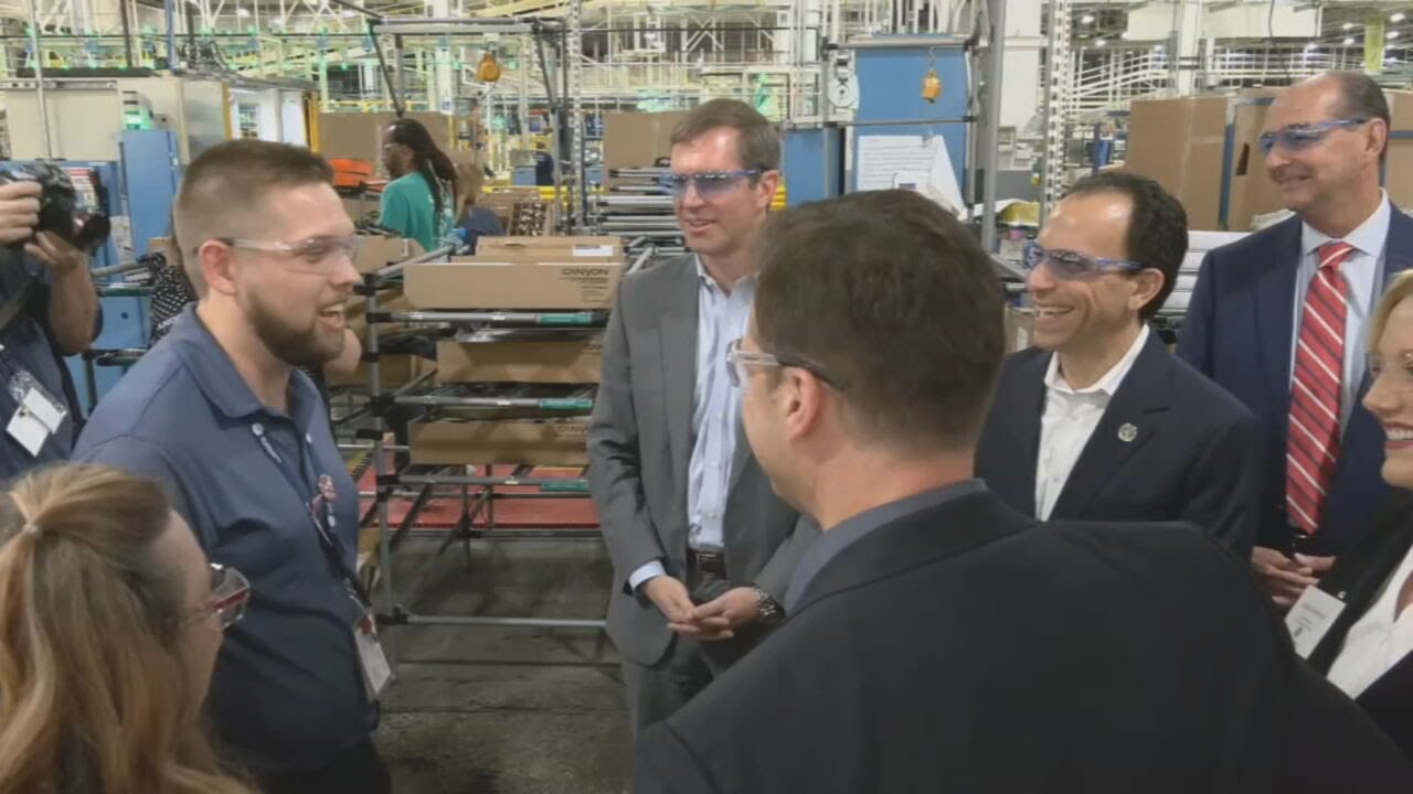 State and city leaders make visit to Louisville GE appliances plant