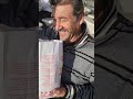 Comiendo unas hamburguesas del IN N OUT