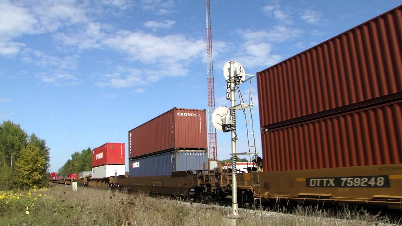 CP 8830 in Craighurst (25SEP2011)