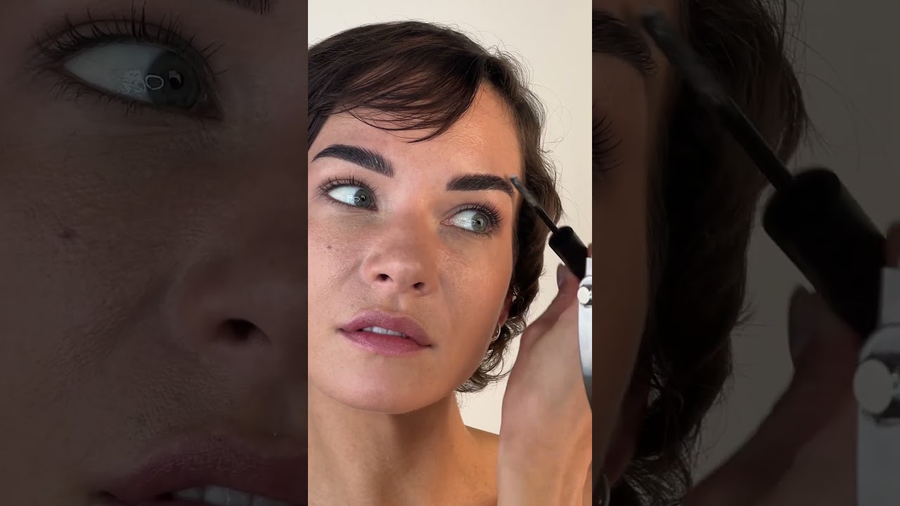 She knows как сделать суперстойкую укладку бровей! И секрет в нашем новом Ice Frost Brow Gel