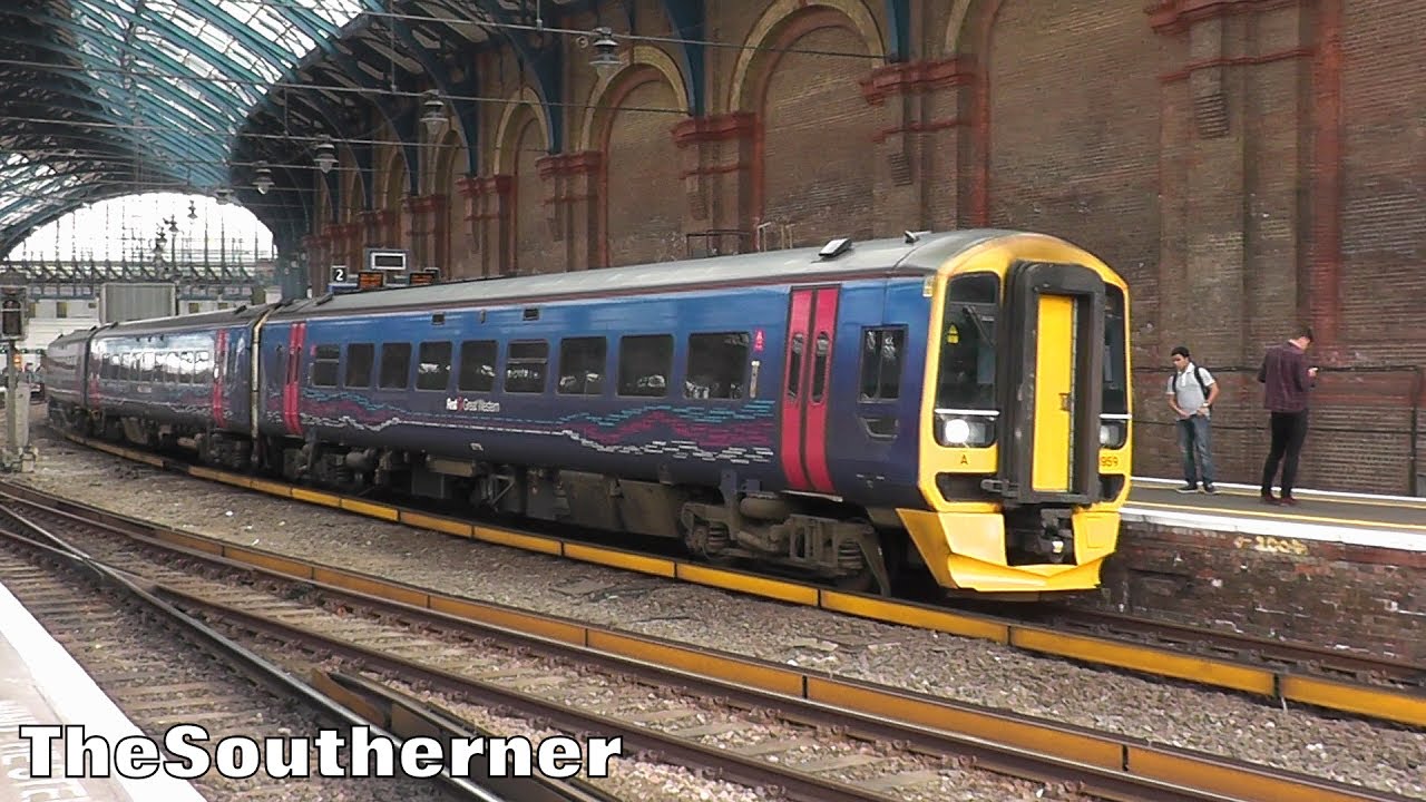 An hour at Brighton Station 07/06/2017