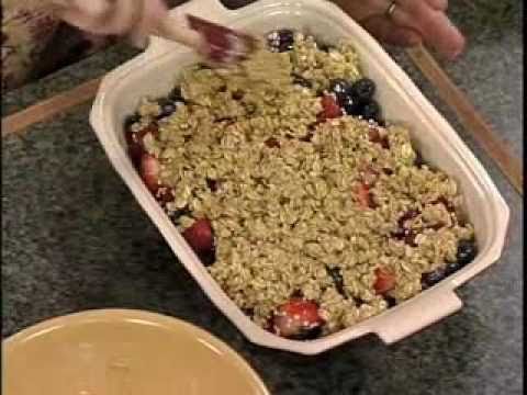 Mixed Berry Crisp - Healthy Cooking with Cindy - YouTube