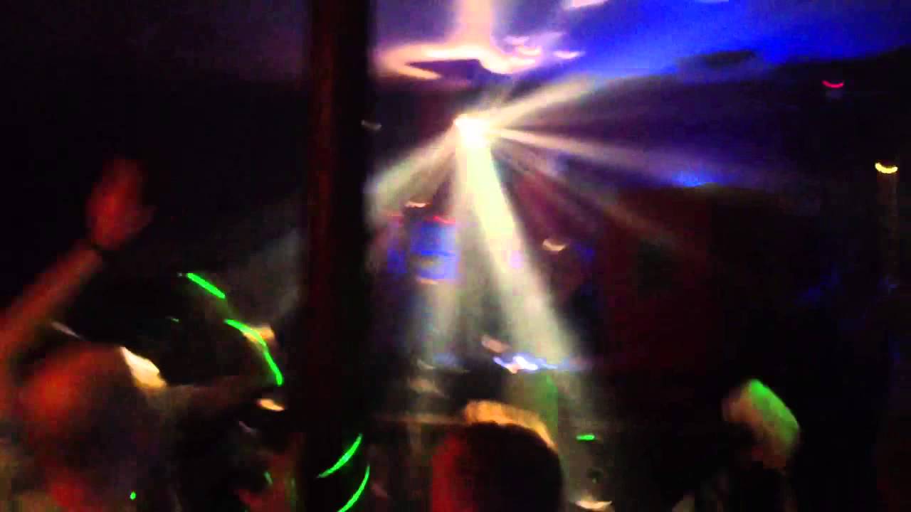 Hyped up dj Paul Manx b2b dj mph and mc Shaun boyzy