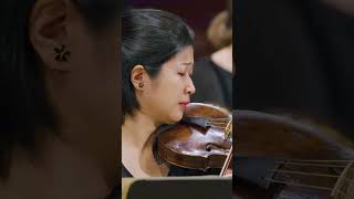 Time stands still in this exquisite violin cadenza 🥰🎵 #Violin #concert #telemann #baroque