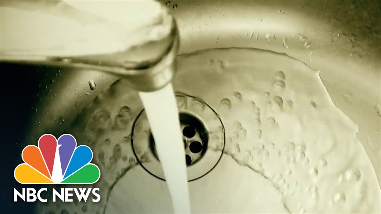 Michigan Officials Promise To Fix Lead Pipes in 18 Months Amid Water Crisis