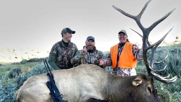 BIG BULL DOWN! 6x6 Utah Elk - Outdoor Secrets 2015 Show 5