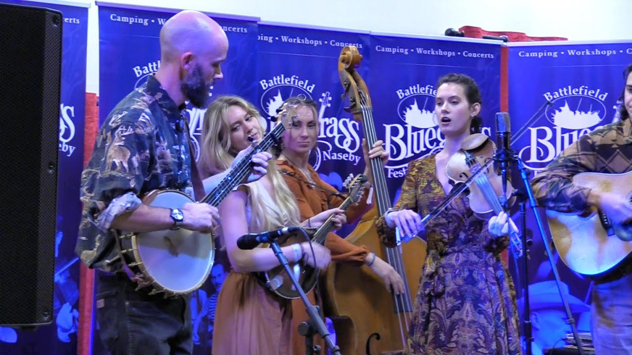 Burnett Sisters.Its a Sin to tell a lie / Instrumental Draggin' the Bow.