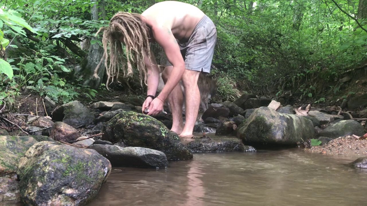 Real Life Minecraft: stick + stone + stone = Cutting tool