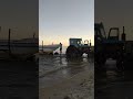 Урзуф - август 2020 транспортировка катера из моря с помощью трактора