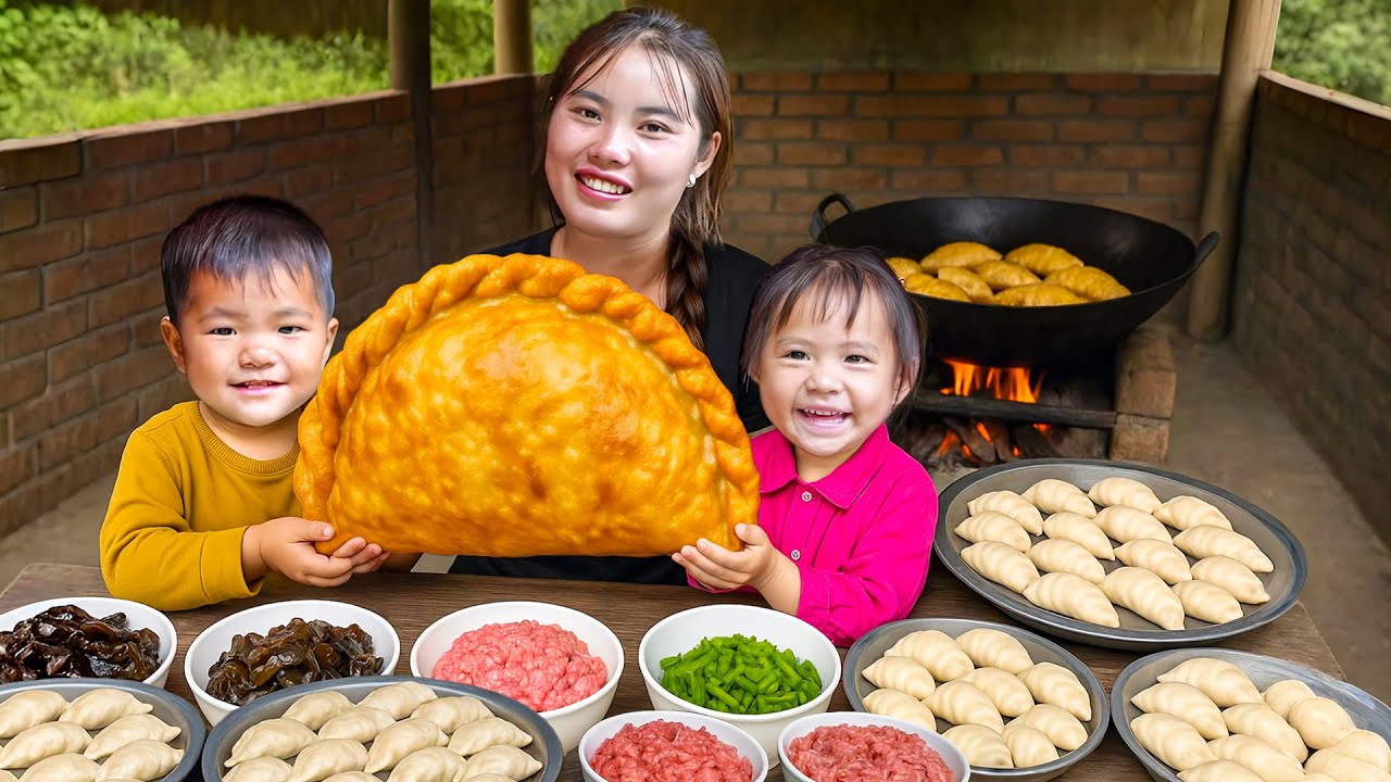 How to Make Crispy Fried Korean Dumplings with Meat & Veggie Filling to Sell at the Market