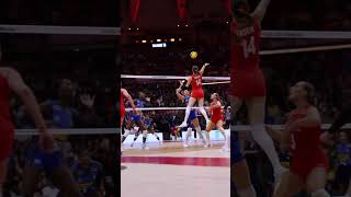 Eda Erdem’s Lightning Spike ⚡🇹🇷 Left Italy Frozen! 💥 #Volleyball #VolleyballShorts #MonsterSpike