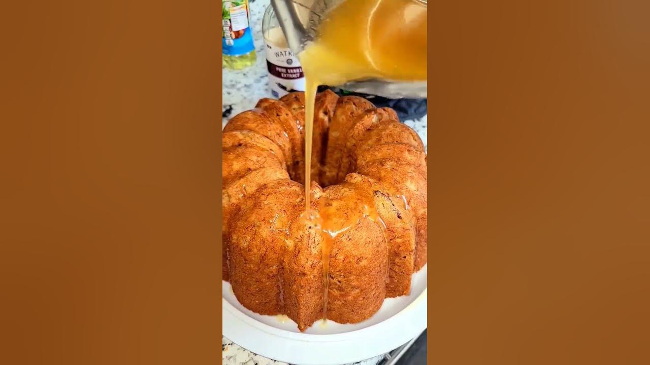 Banana Pecan Pound cake is officially my favorite #cake  #poundcake #banana #homemade #homebaker