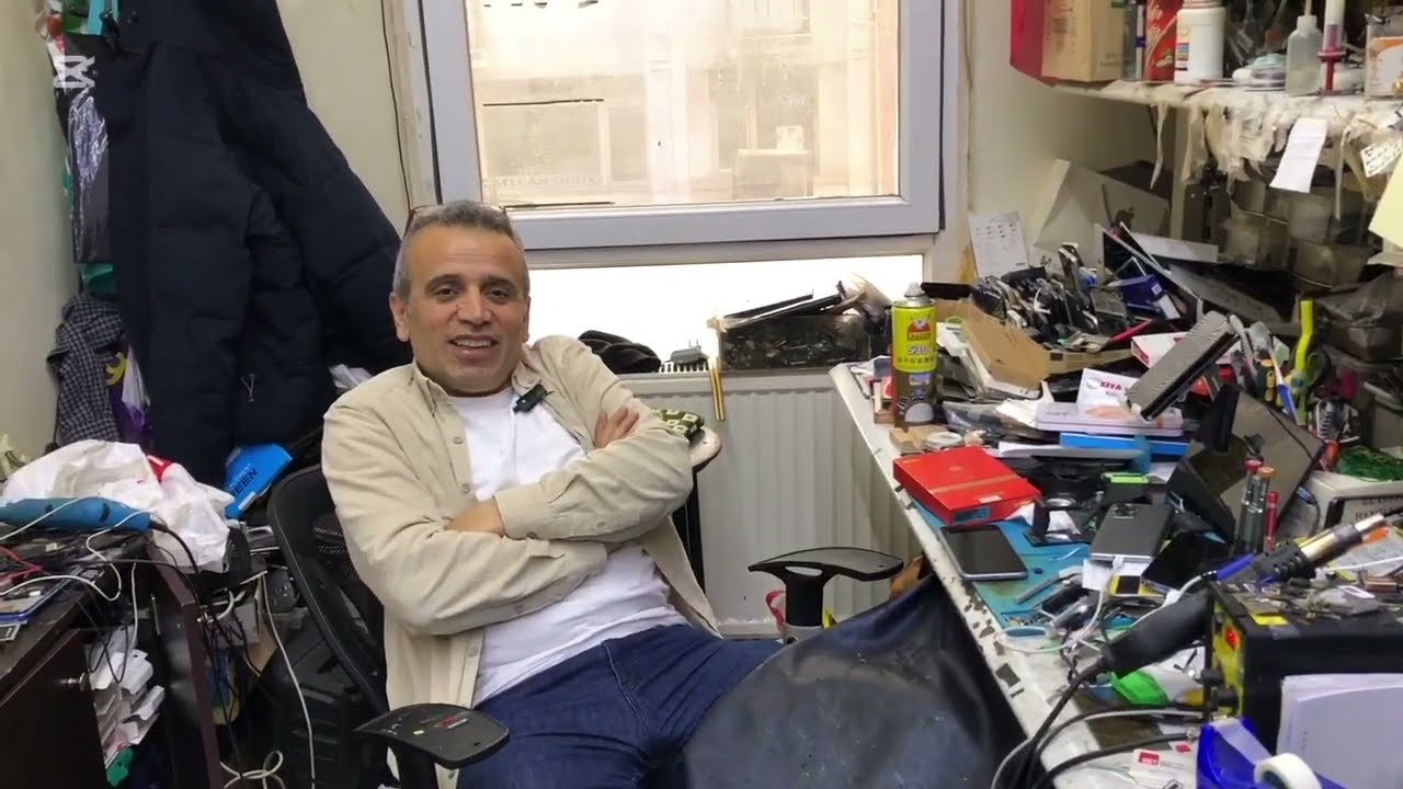 #CEP TELEFON TAMİRCİSİ MEHMET USTA YAKA MİKROFONLARIMI TAMİR ETTİ TANIŞTIK SİRKECİ KASTELLİ HAN ÜST 