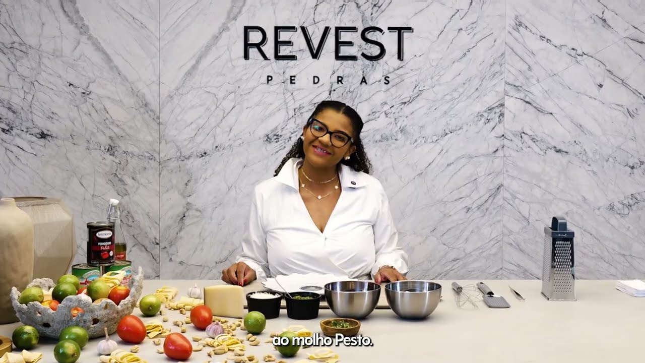 Parpadelli ao Molho Sugo com Burrata e Pesto: um presente da Revest Pedras para quem transforma espaços em arte