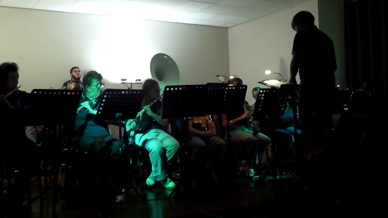 Yellow mountains Lyre Andelotienne et Cyprien