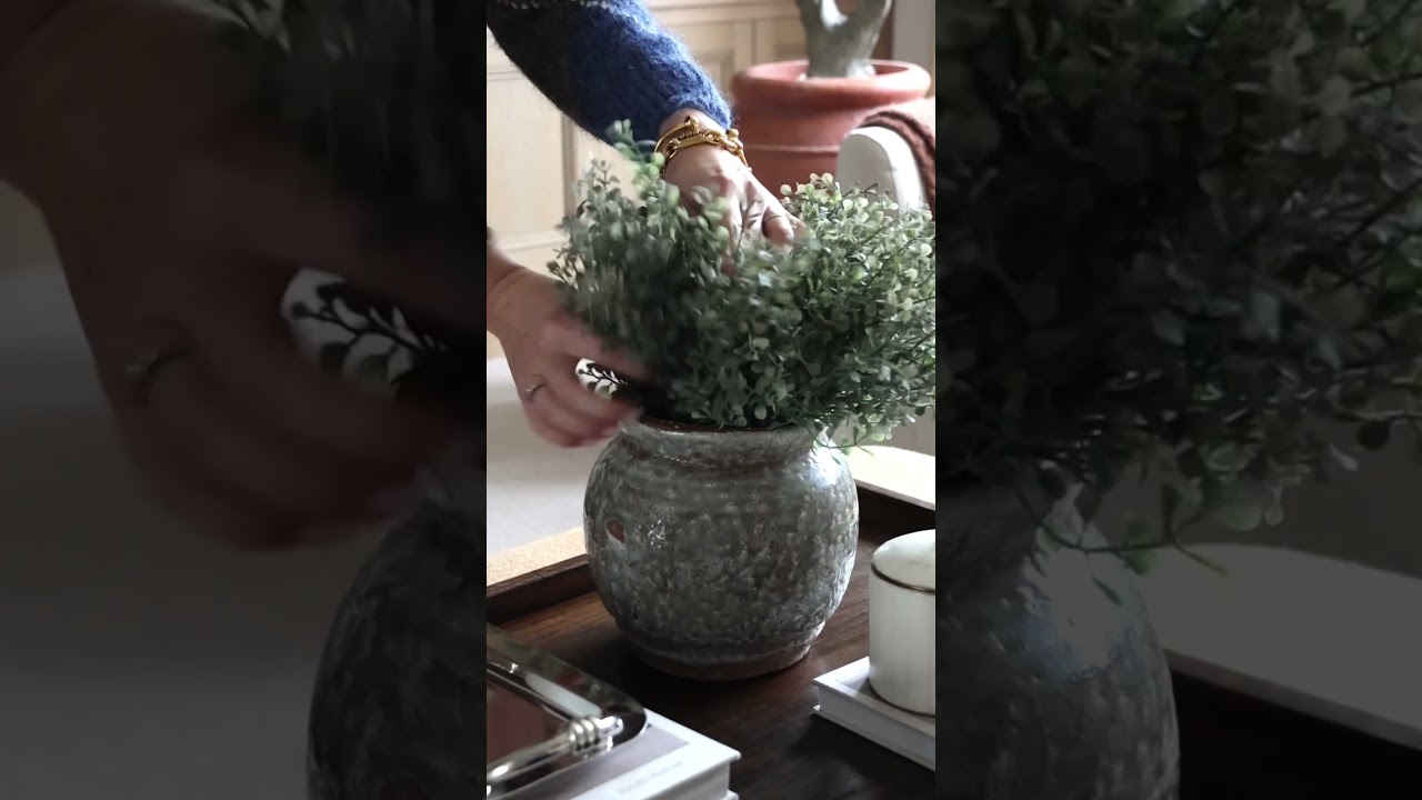 The Décor Duo. Our Henley Pot paired with our Faux Green Eucalyptus Bush for effortless styling 🤍🍃